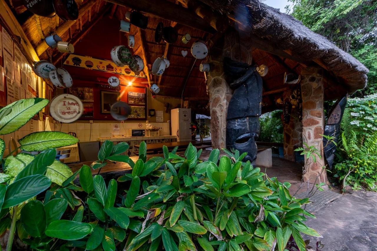 Victoria Falls Backpackers Lodge- Camp Sites Exterior foto